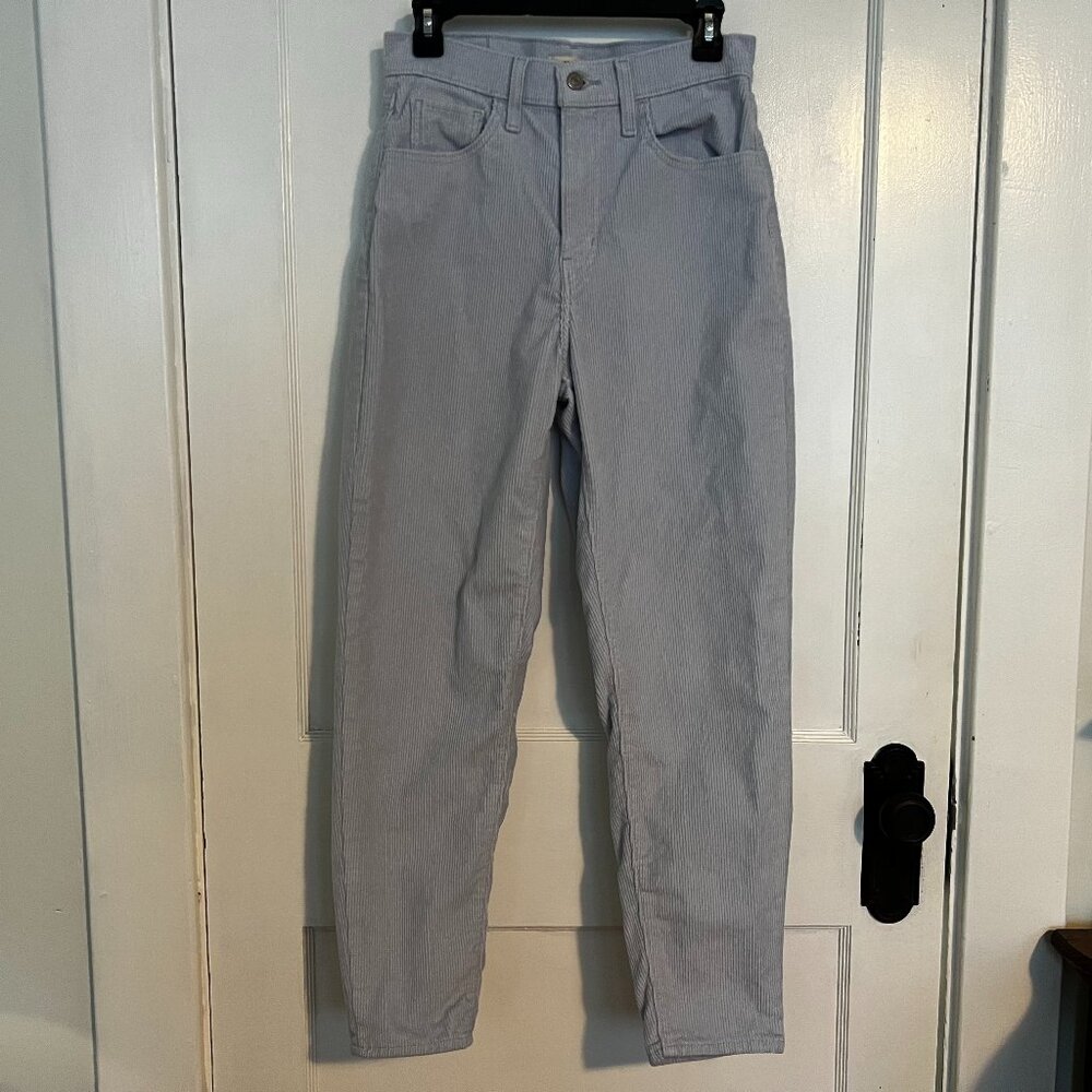 Levi’s Women’s Mom Jeans Sz 28 – High Rise Light Blue Corduroy